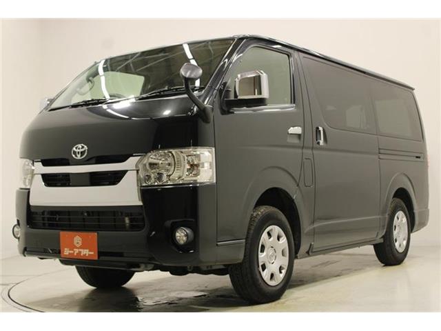 Toyota Hiace Van 10