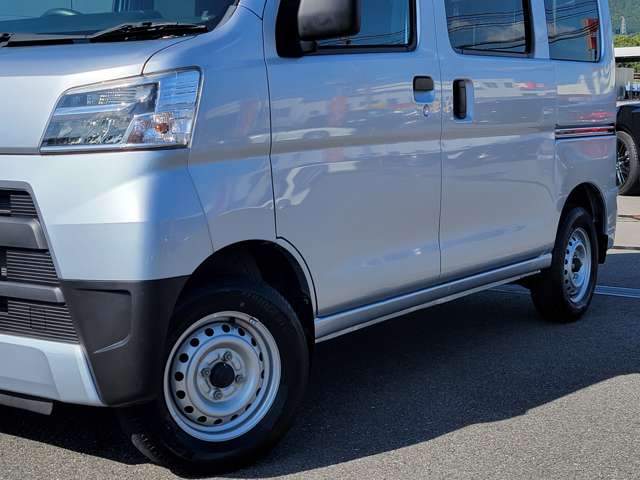 Daihatsu Hijet Cargo 11