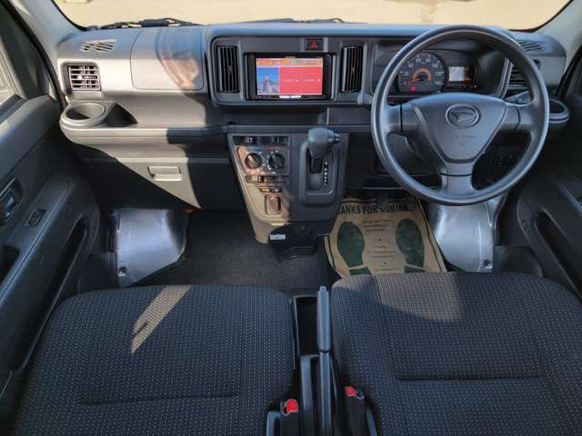 Daihatsu Hijet Cargo 2