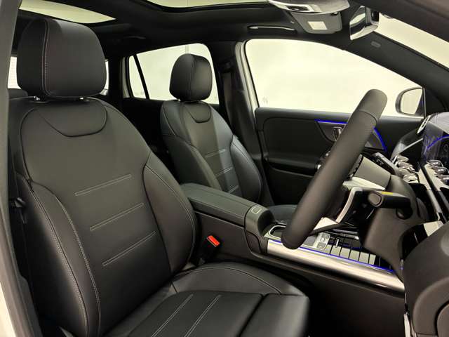 Mercedes-Benz GLA-Class 4
