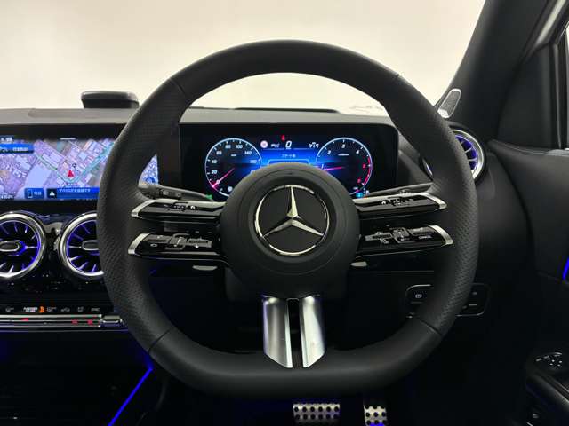 Mercedes-Benz GLA-Class 10