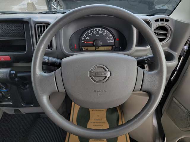 Nissan NV100 Clipper 2