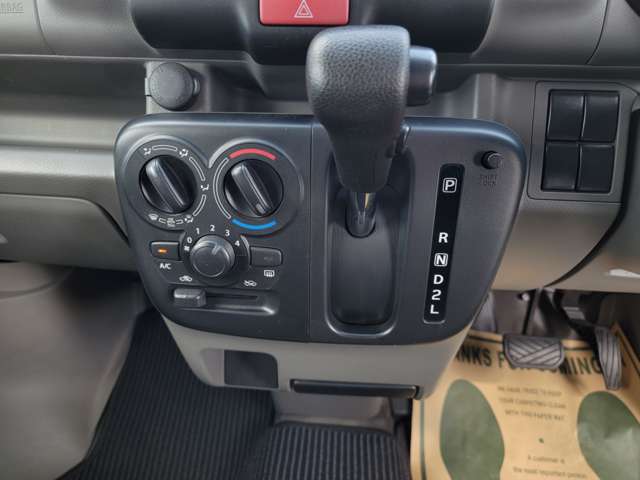 Nissan NV100 Clipper 3