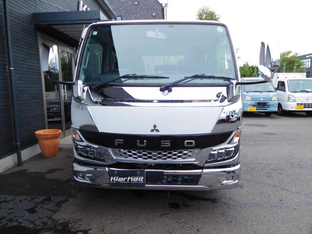 Mitsubishi Fuso Canter 2