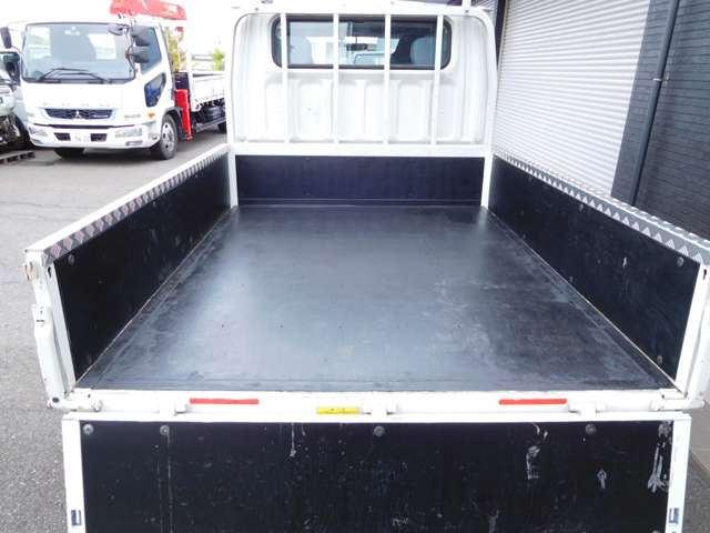 Mitsubishi Fuso Canter 10