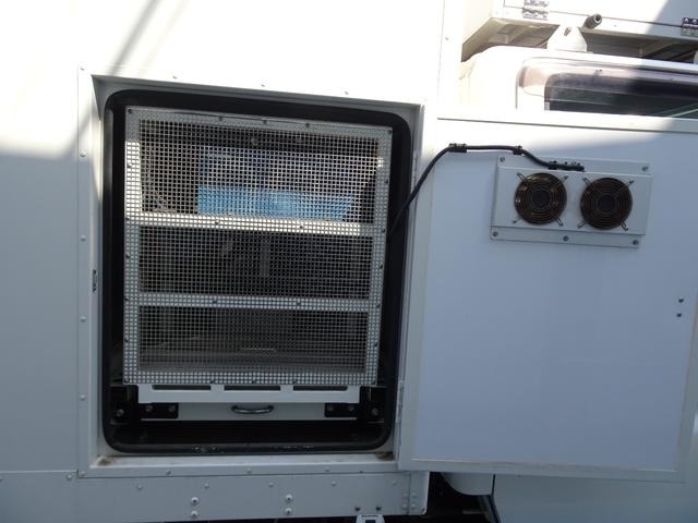 Hino Dutro 12