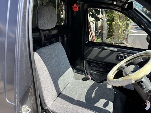 Daihatsu Midget II 6