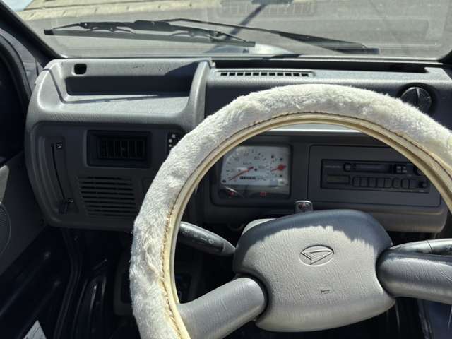 Daihatsu Midget II 8