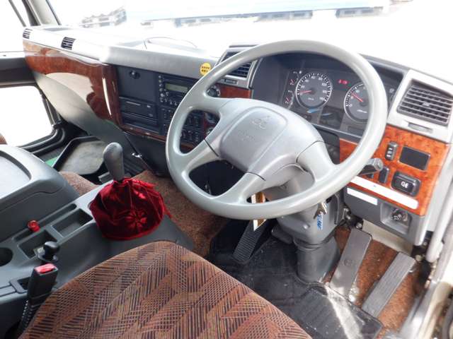 Mitsubishi Fuso Fighter 12