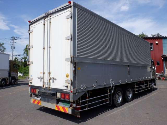 Mitsubishi Fuso Fighter 6