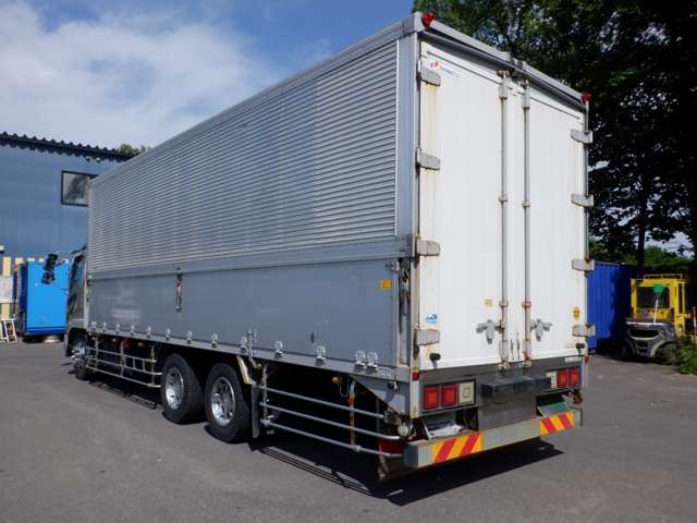 Mitsubishi Fuso Fighter 8