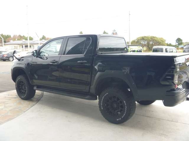 Toyota Hilux 6