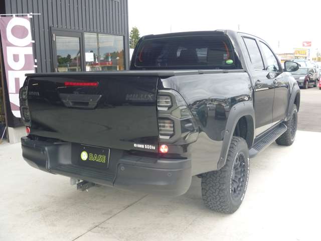 Toyota Hilux 9