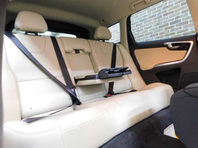 Volvo XC60 7