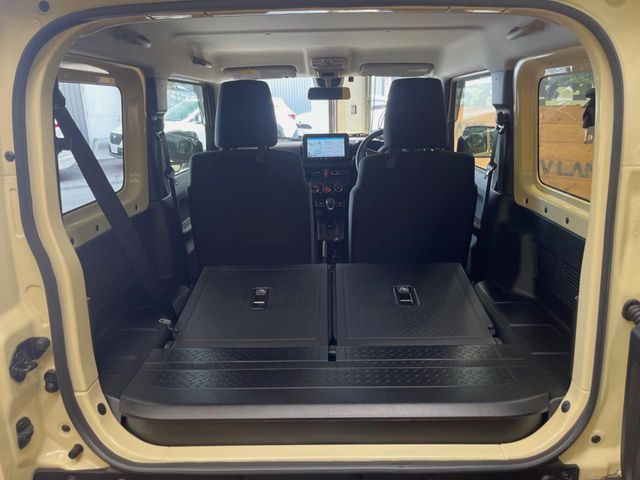 Suzuki Jimny 10