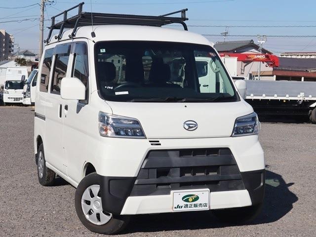 Daihatsu Hijet Cargo 4