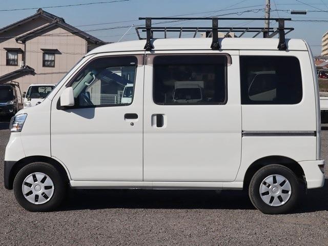 Daihatsu Hijet Cargo 9