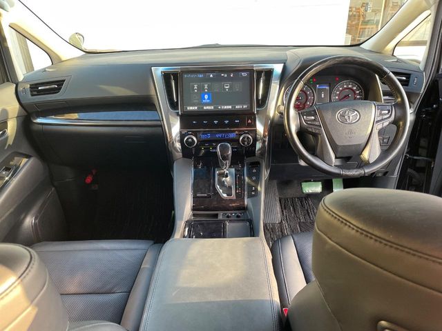 Toyota Alphard 2