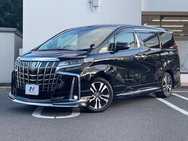 Toyota Alphard 3