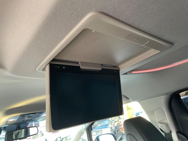 Toyota Alphard 5
