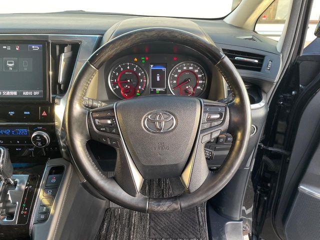 Toyota Alphard 10