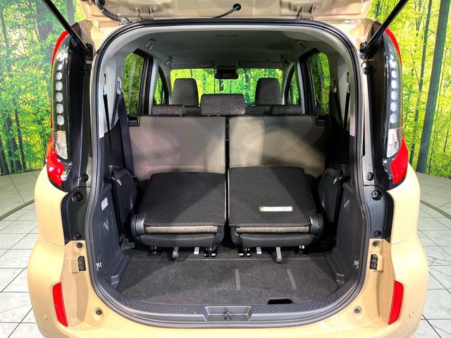Toyota Sienta 10