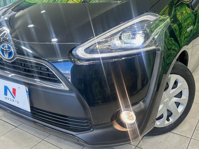 Toyota Sienta 9