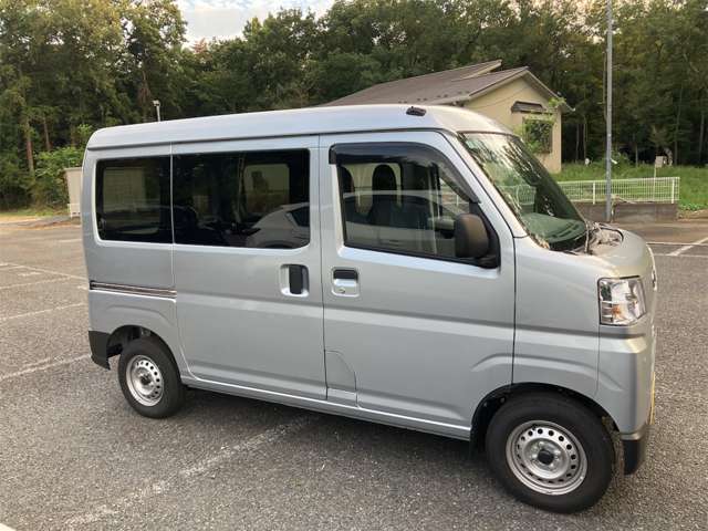 Daihatsu Hijet Cargo 4