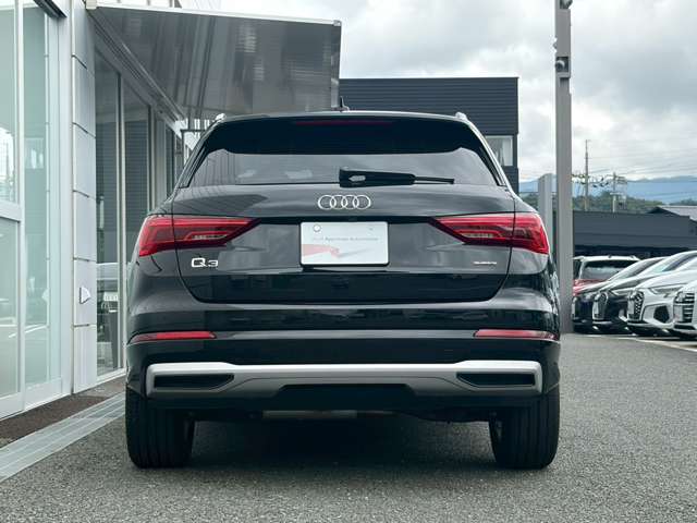 Audi Q3 11