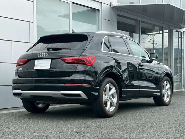 Audi Q3 10