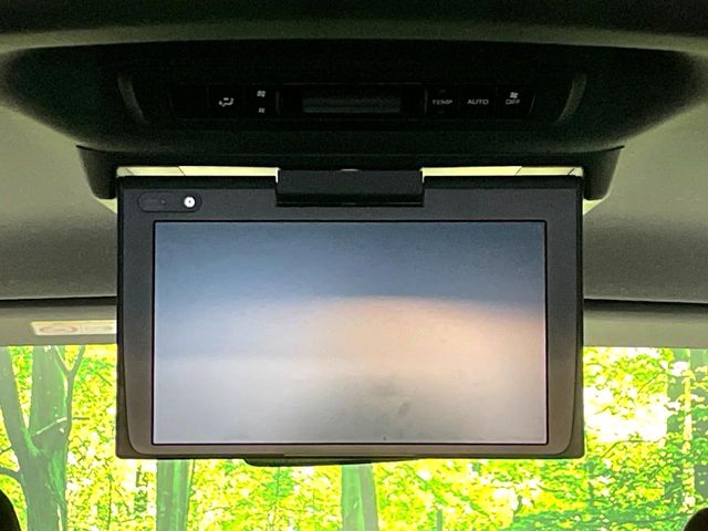 Toyota Voxy 5