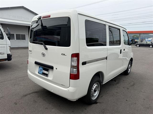 Toyota Town Ace Van 2