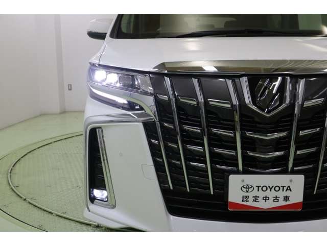Toyota Alphard 9