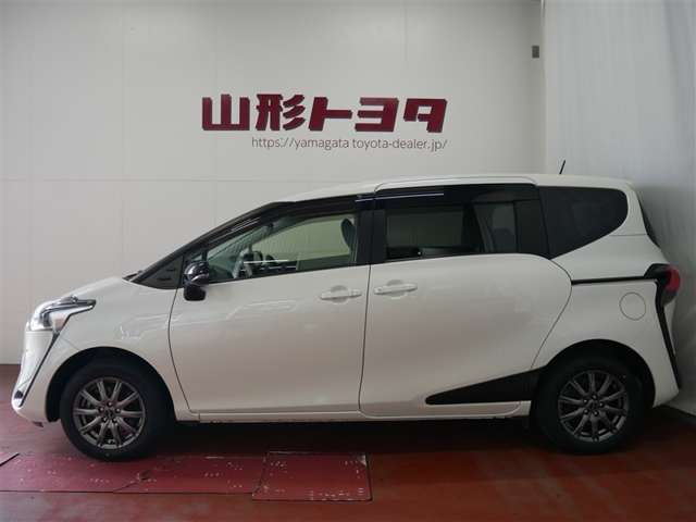 Toyota Sienta 2
