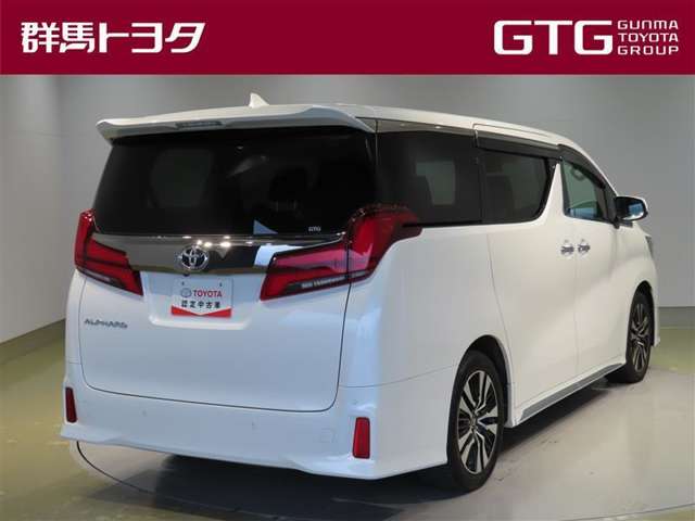 Toyota Alphard 5