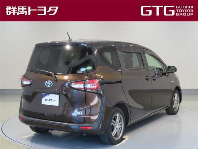 Toyota Sienta 8