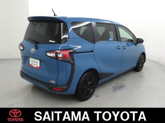Toyota Sienta 12