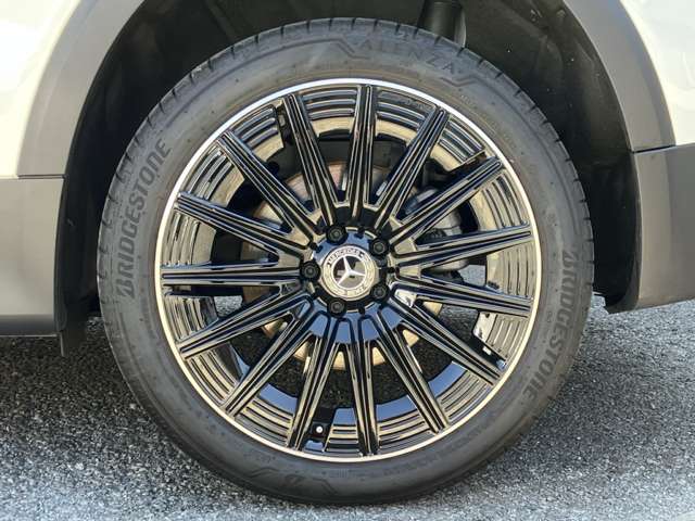 Mercedes-Benz GLB 8