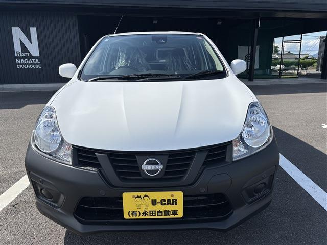 Nissan AD 3