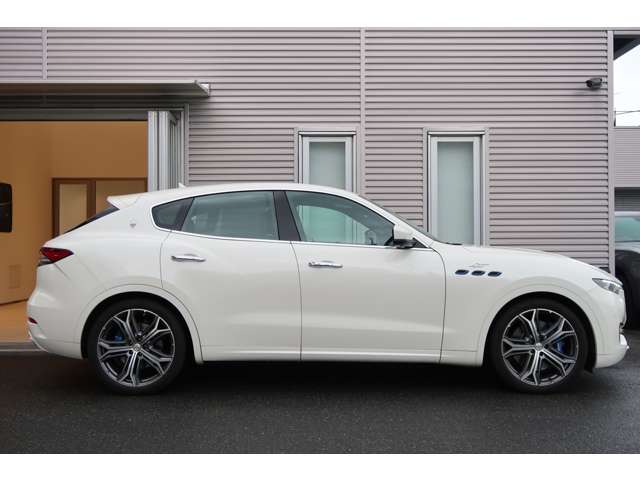 Maserati Levante 12