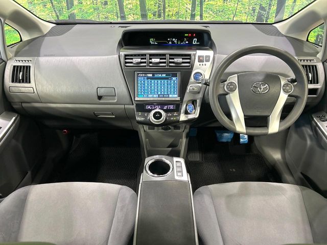 Toyota Prius α 2
