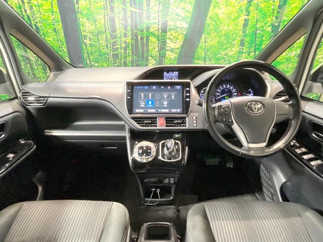 Toyota Noah 2