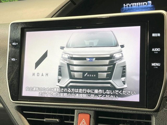Toyota Noah 4