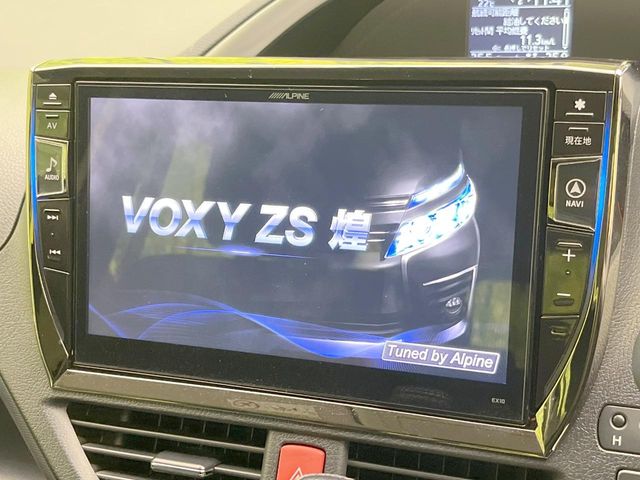 Toyota Voxy 5