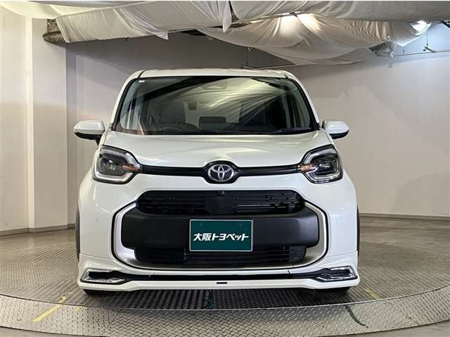 Toyota Sienta 2