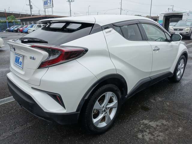 Toyota C-HR 8