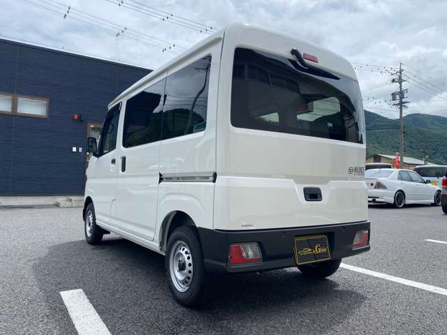Daihatsu Hijet Cargo 11