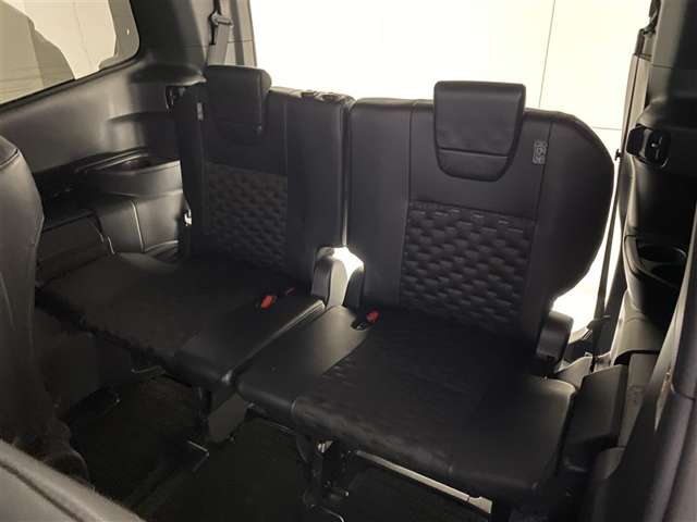 Toyota Voxy 11