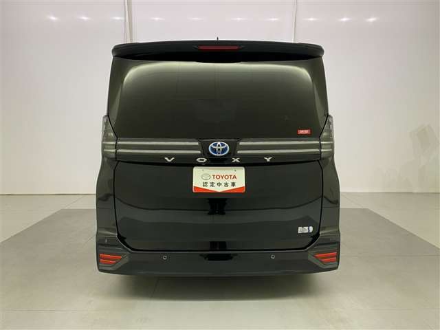 Toyota Voxy 6