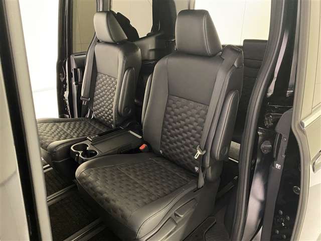 Toyota Voxy 10